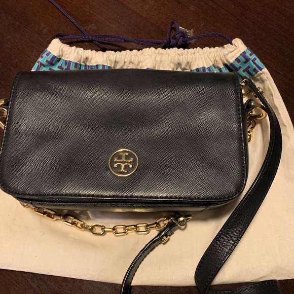 Tory Burch Handbags - Tory Burch Robinson Luggage Leather Cross Body Bag